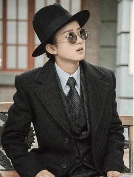 明星女扮男装图片现代,女明星男装风采大揭秘